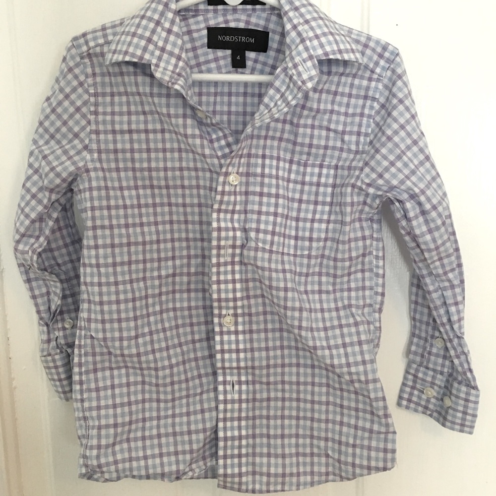 Nordstrom like new button down shirt. Size 4